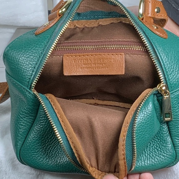 Divina Firenze Green and Brown Leather Backpack - Picture 8 of 8